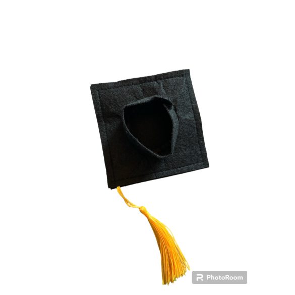 ballagó kis sapka 8*8cm